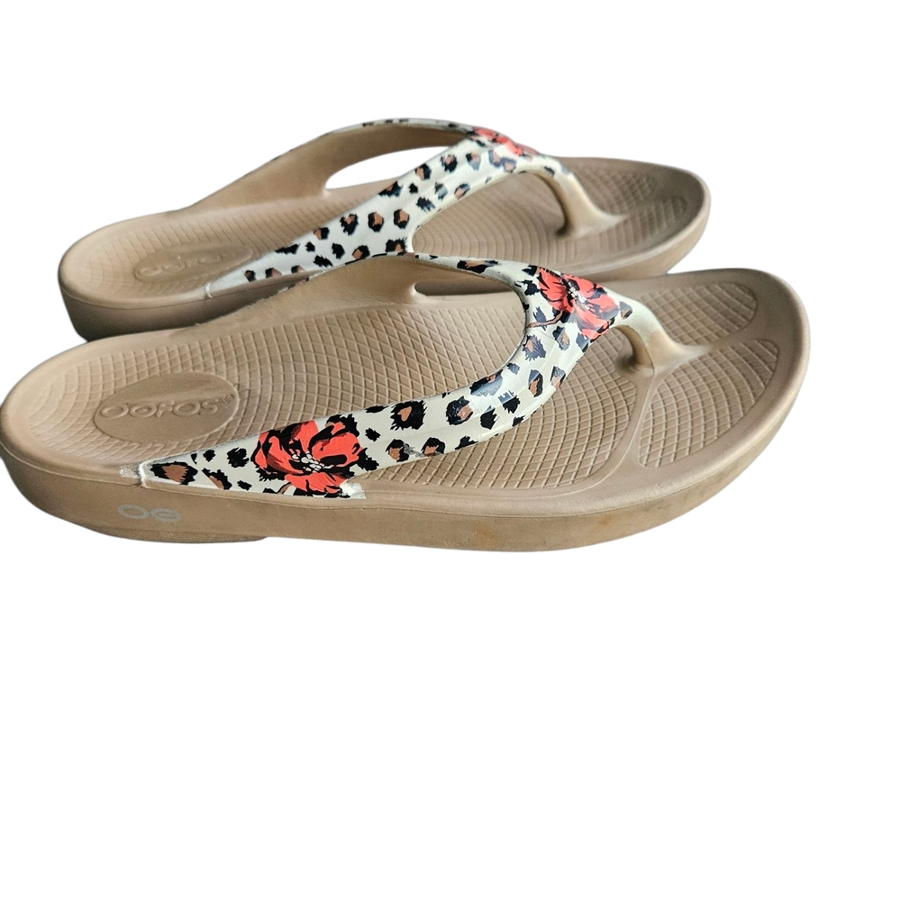 OOFOS Women's Leopard Print Sandals
